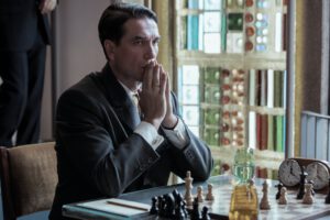 Der coole Fuchs bei der Arbeit: Marcin Dorocinski als Schachweltmeister Wassili Borgow